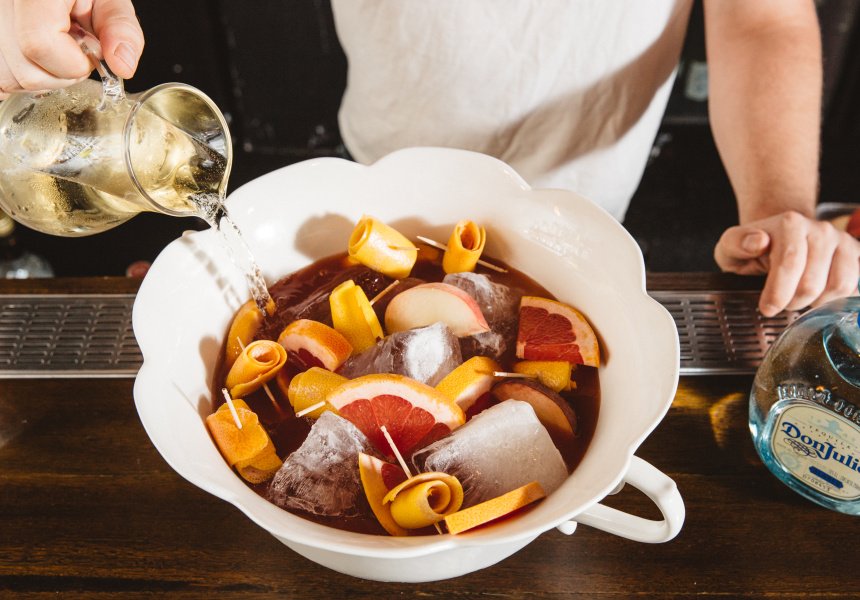 Broadsheet_Melb's tweet photo. With the festive season upon us, we find out how batching cocktails can make your party: https://t.co/nITYuX39XI https://t.co/CciIrH86xx