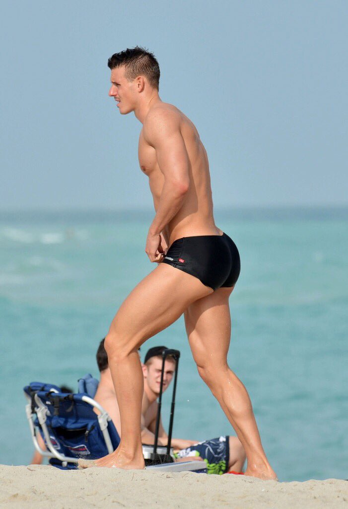 hard in my speedos hardinmyspeedos twitter merry christmas monkey
