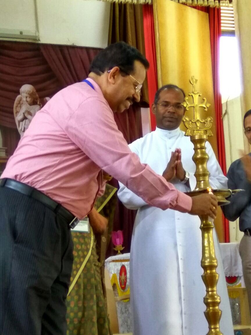 FrFranklin's tweet photo. National #TU4C (Teens United for Christ), Animators Training Camp is inaugurated at ARC by @KalyanBishop. #DigitalKalyan #Catholic #Prayer https://t.co/2mwxGvdlxK