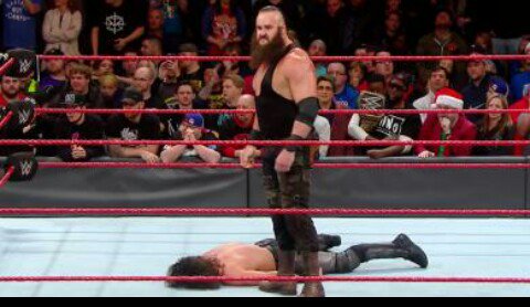 serialsactress's tweet photo. Broun strowmen attacks Roman and seth, raw https://t.co/XSyDqzs90l
