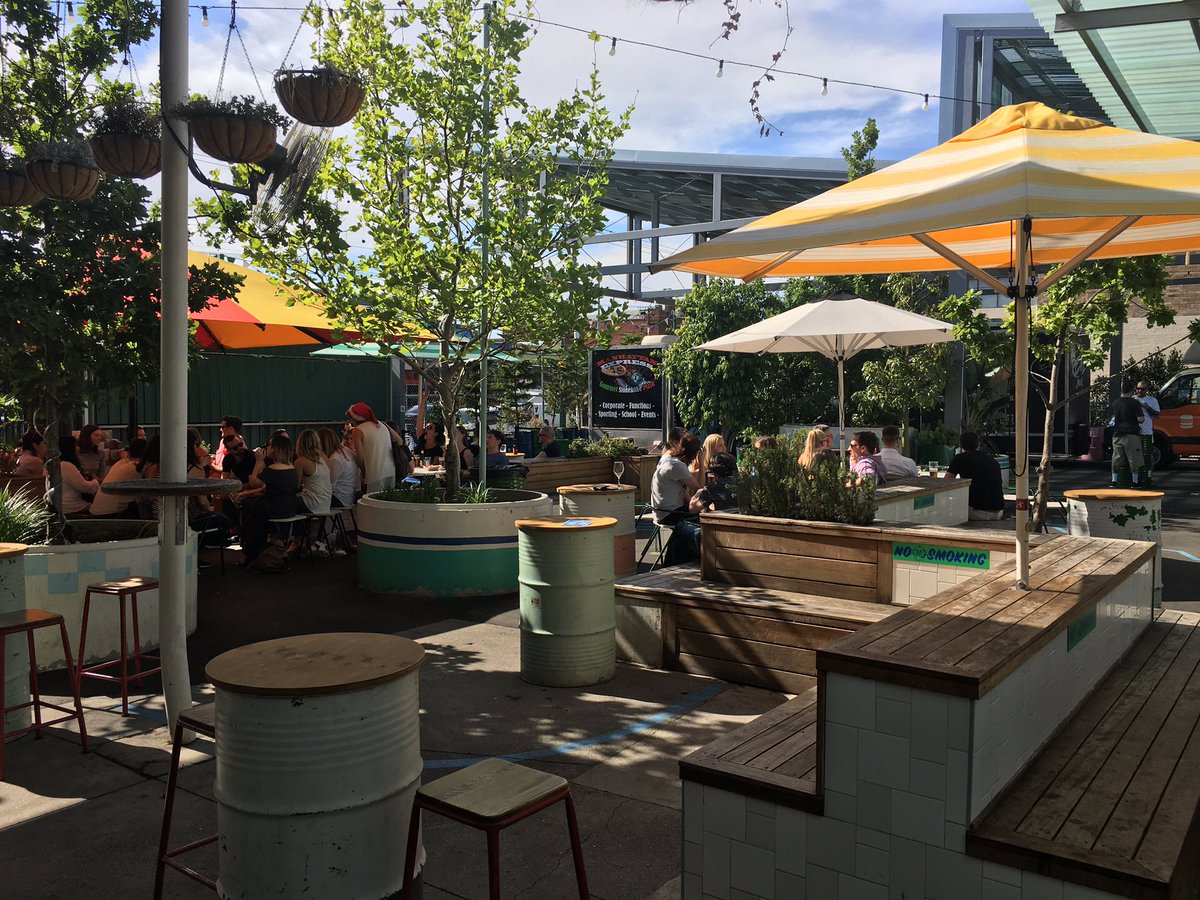 ManhattanVan's tweet photo. The sun is shining, the beer is cold and the festive season has really kicked off @wttbar Welcome to Thornbury.

Come say G'Day.. https://t.co/TMk4XH4ypG