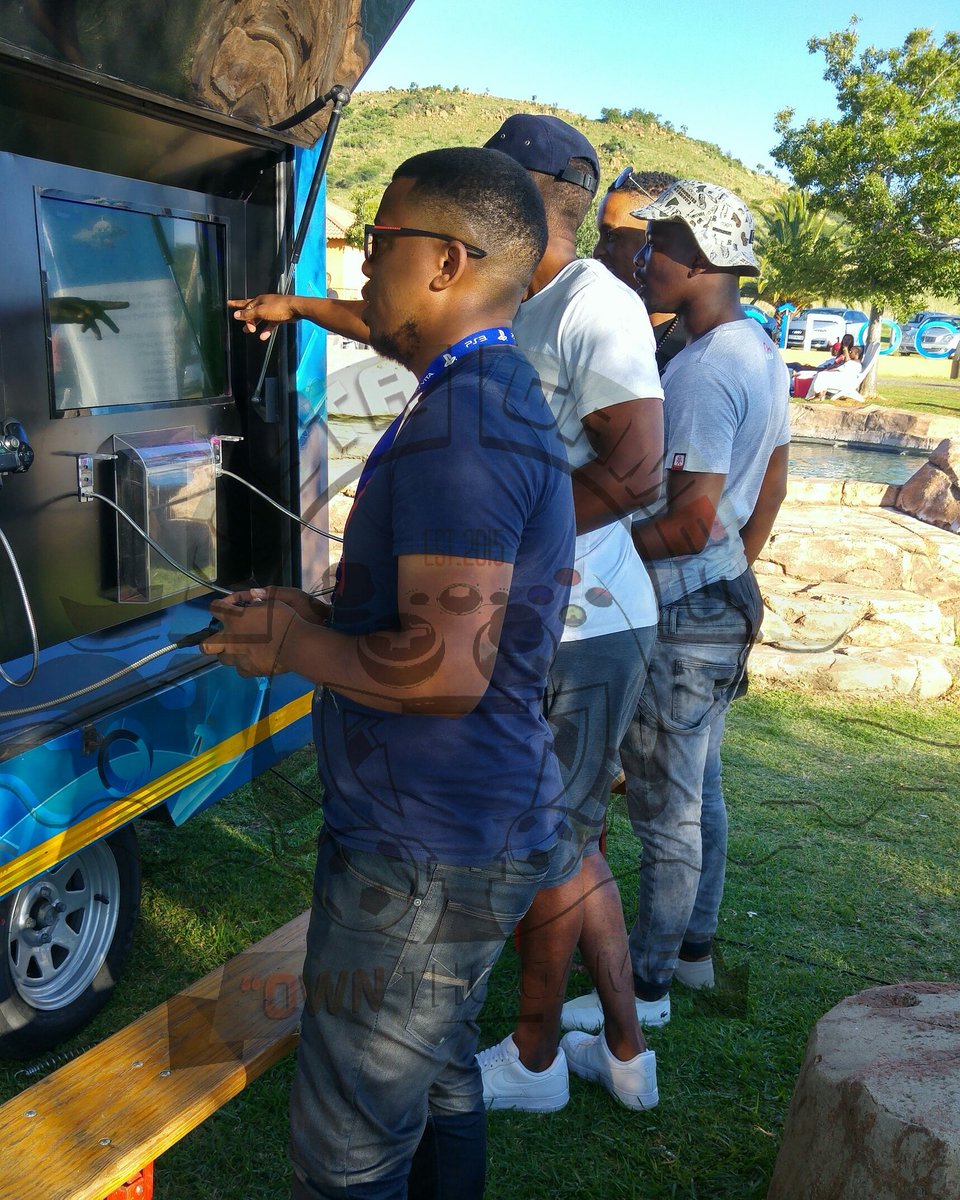 KostaGames's tweet image. #FMPJamboree
#FunMasters 
#PES2017
#MKX 
#KostaGames
#LifestyleGaming
#OwnTheGame