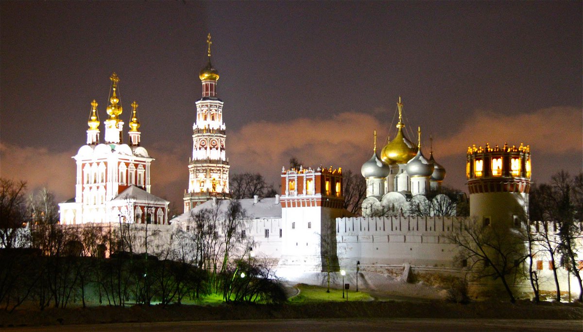 HappyMoscowTour's tweet photo. Out of the noisy city center, enjoy the calmness and beauty of Novodevichy convent and cemetery.
#SevenHillsofMoscow
https://t.co/ffavnvWJ4T https://t.co/3fDYKR2zrn