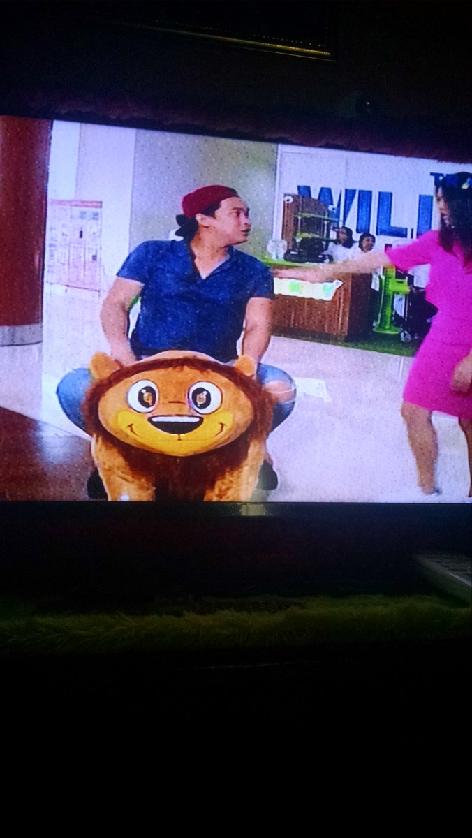 Hahaha masa kecil kurang bahagia <a href="/endangwo/">Endang Wahyuningsih</a> <a href="/yantiwarso/">Yanti Warso</a> <a href="/NiningOlbill/">NiningOlbill</a> #BillyAntiJonesTTV2