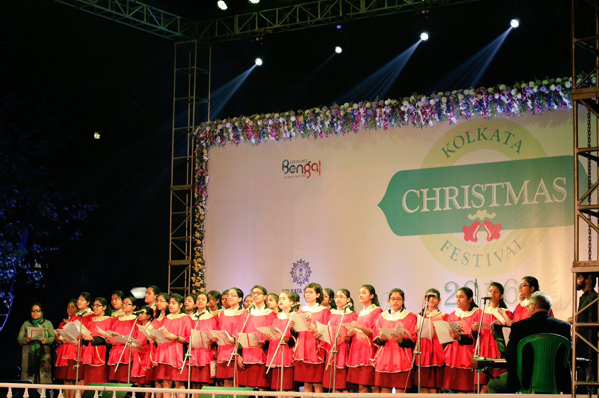 KolChristmas's tweet photo. Here are a few #photographs from yesterday's performances at Allen Park. #Kolkata #Christmas Festival is the place to be. #KCF2016 https://t.co/Ss4UfTnrzc