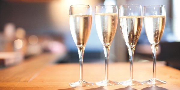 <a href="/reschs/">james hird</a> top 5 natural bubbles to table this Christmas ow.ly/T4Hq307hUy4 <a href="/Rootstock_Syd/">Rootstock Sydney</a>