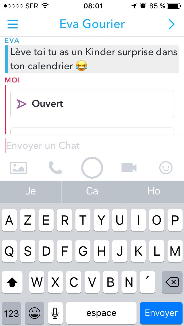 jlorand's tweet photo. Quand j'ai la flemme de me lever et qu'@Eva_Gourier trouve l'argument suprême 🦌🎅🏼 https://t.co/T7EYk5lgn7