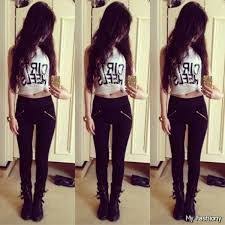 PerriPiperr's tweet photo. Lindos jeans. https://t.co/AM4Q4Kfja0