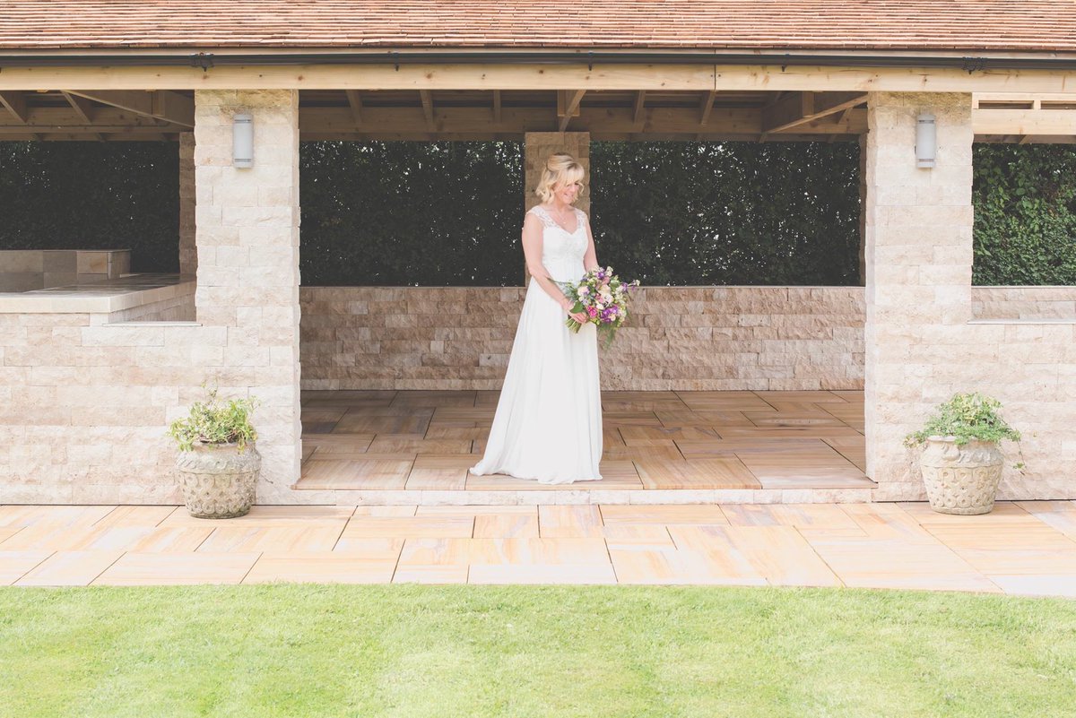 SnapShots77's tweet photo. I love wedding photography #stylish #weddings #photographer #snapshots77 https://t.co/dNb2amqwue