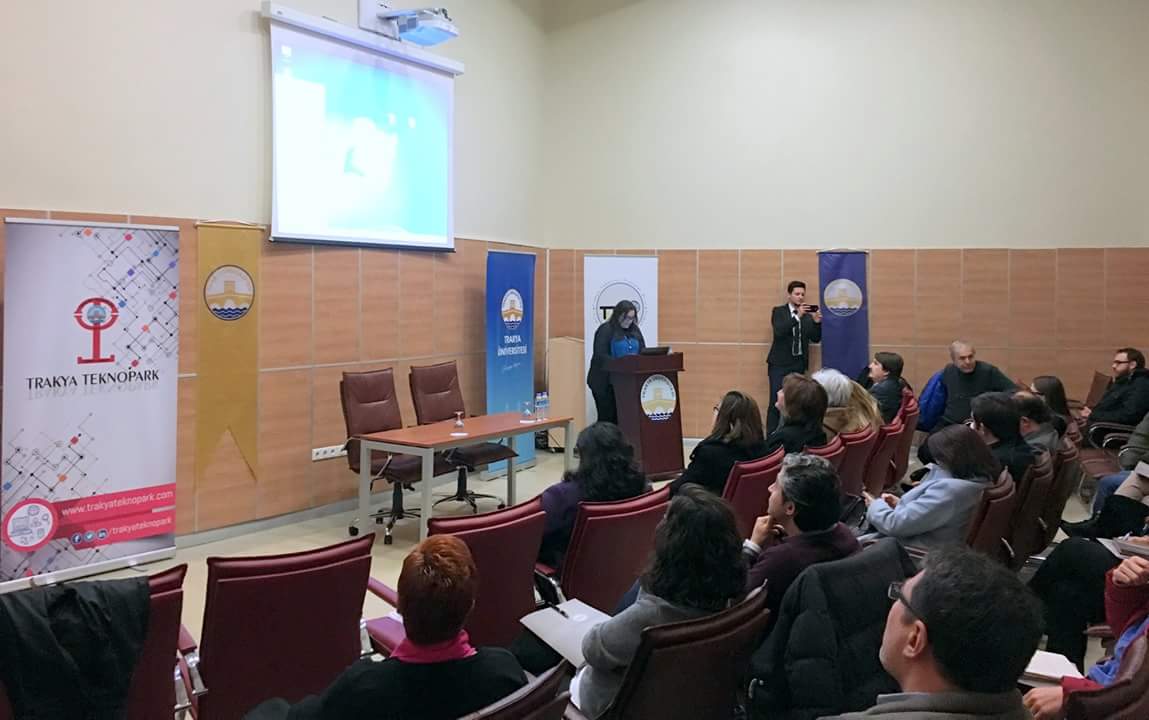 Trakya_TTO's tweet photo. "Sosyal ve Beşeri Bilimler" ve "Toplum ile ve Toplum için Bilim" alanlarında #trakyadahorizon2020 yi geride bıraktık. @Tubitak @alfanorm_ https://t.co/uCRhuUjyNA