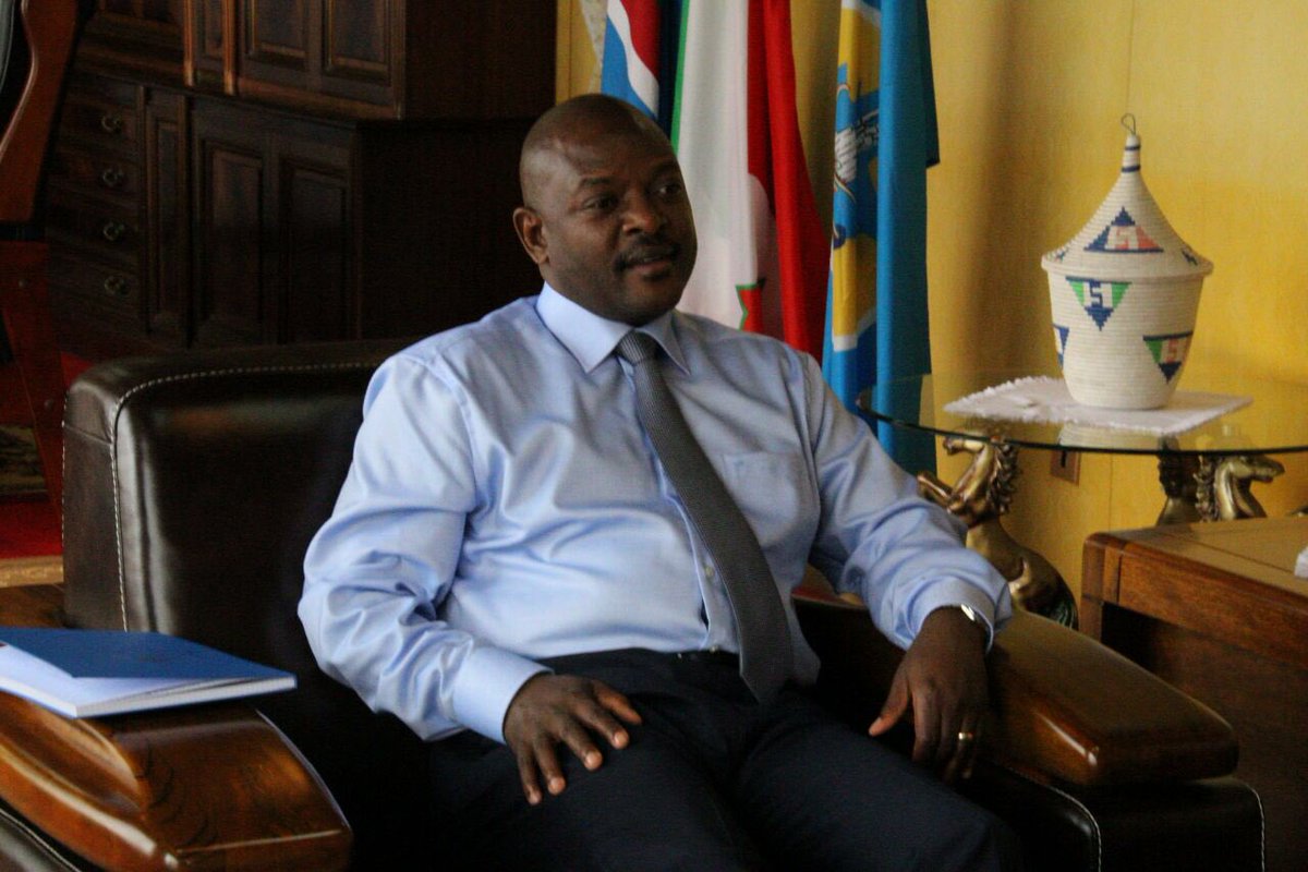 Le Président <a href="/pnkurunziza/">Pierre Nkurunziza</a> a reçu en audience des membres de la Diaspora burundaise en vacances de noël au #Burundi