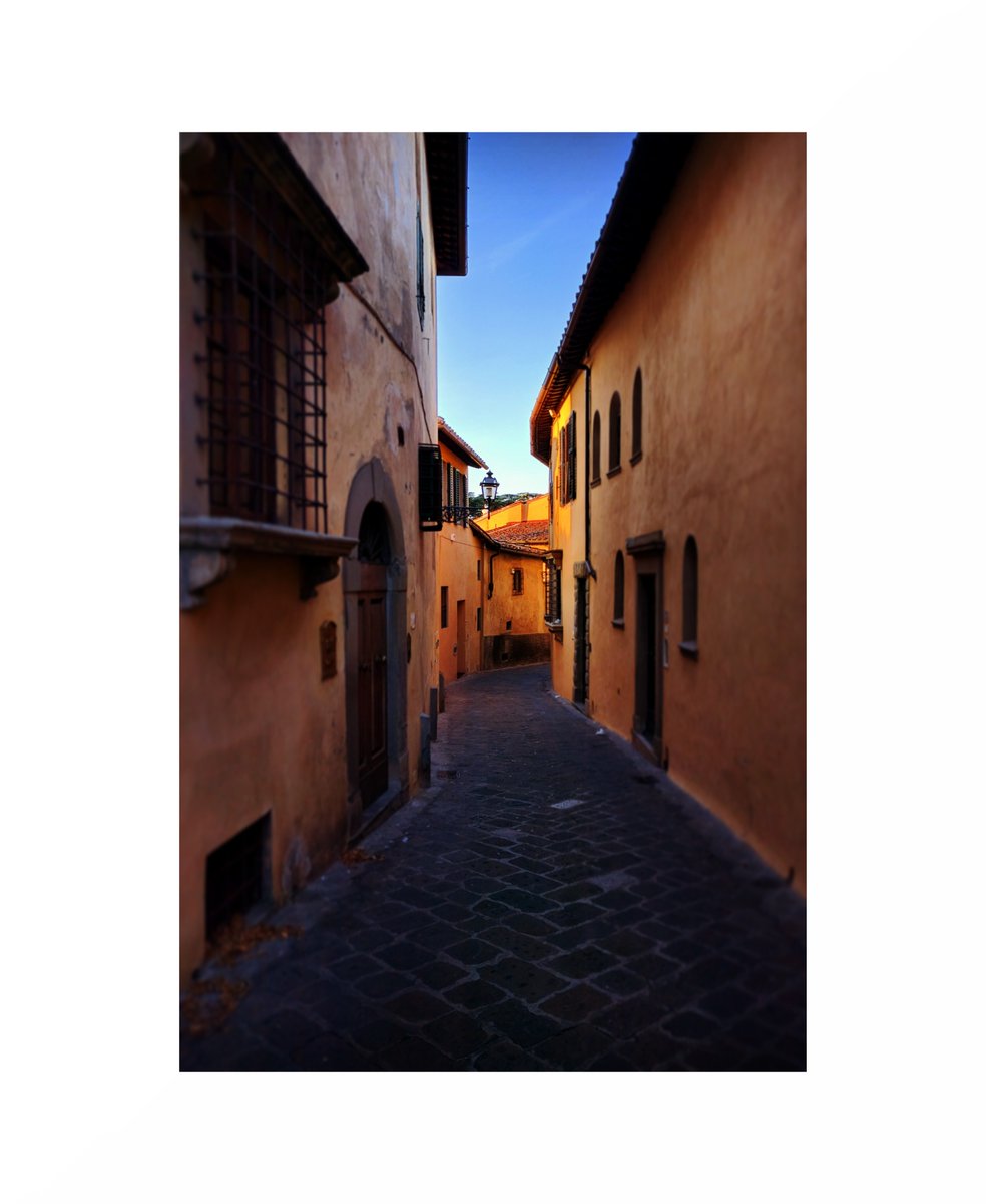 JacopoVisani's tweet photo. All in the golden Afternoon

#firenze #florence #streetphotography #streetphoto #mobilephotography #photography 

https://t.co/YVcEa4qqoW https://t.co/Uzw8mail5g