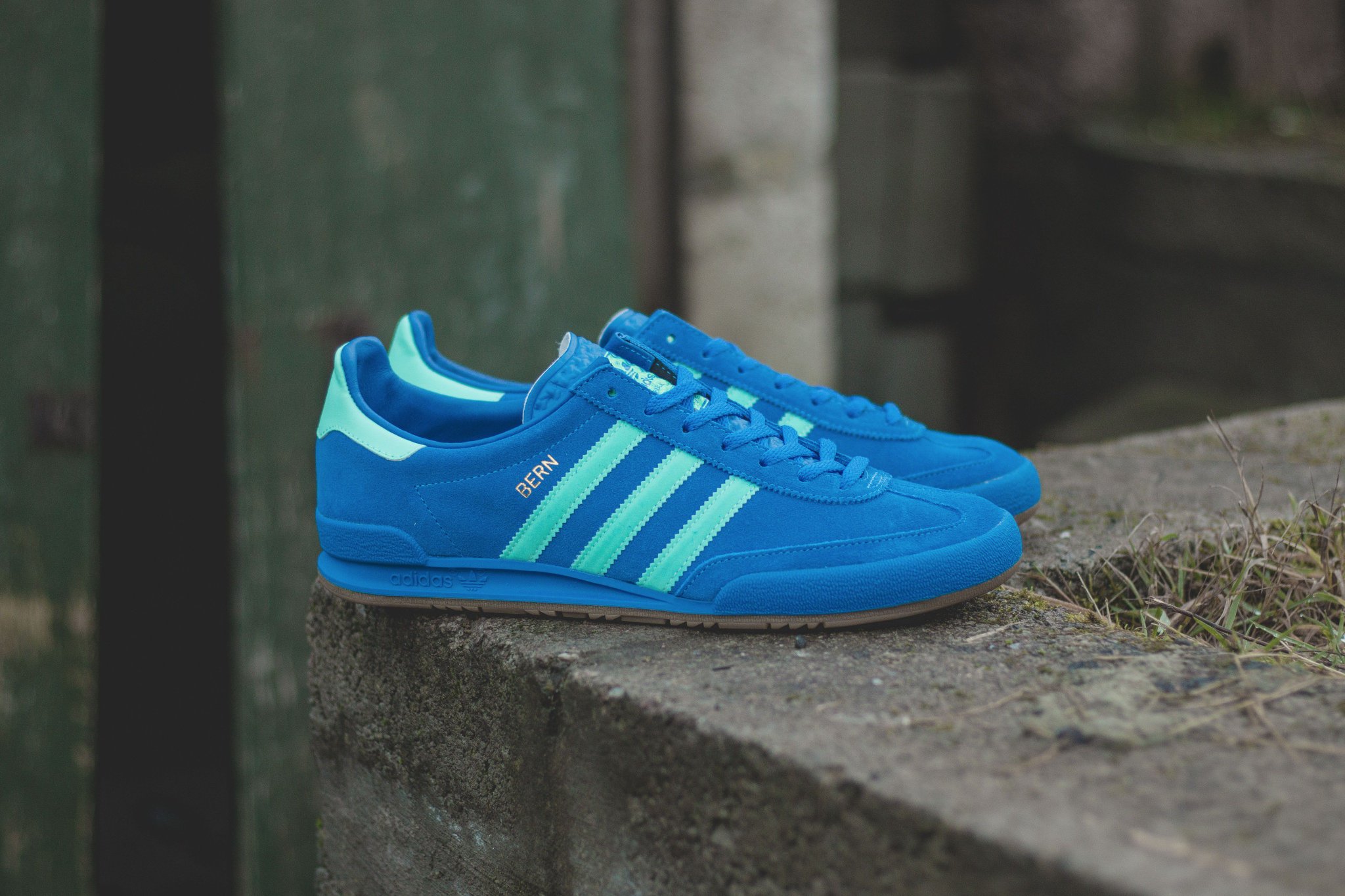 Adidas top jeans bern