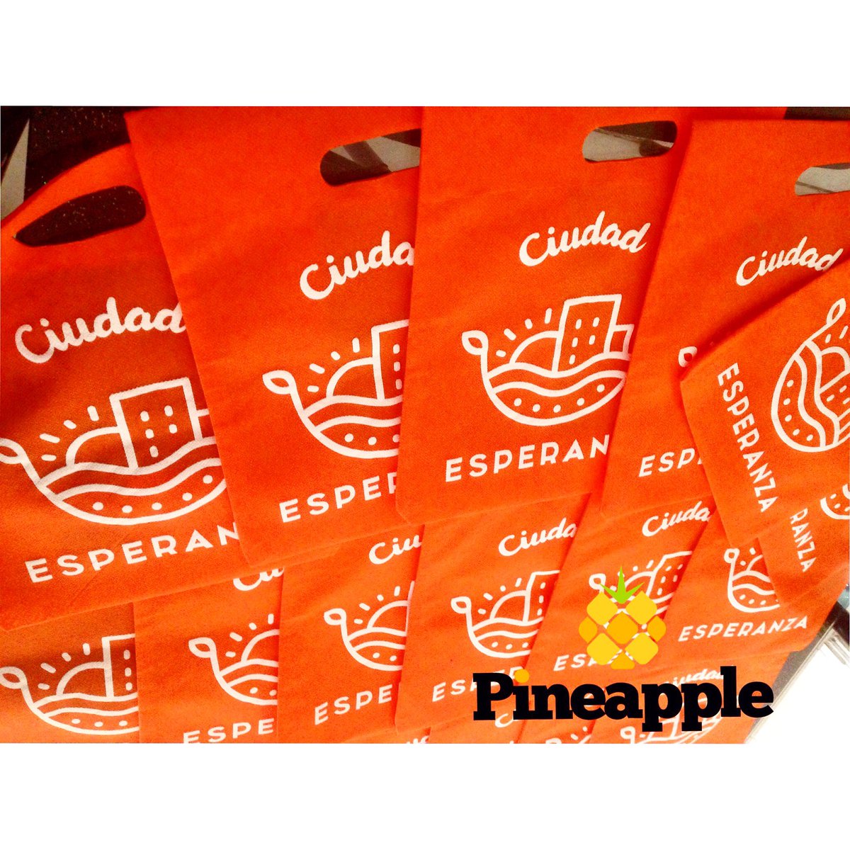 PineapplePtyInc's tweet photo. Promocionales!? AQUÍ ✔️
Entrega a tiempompara muestros clientes de #mcmglobal #panama #produxtopromocional #branding #marketing #pineapple https://t.co/kIyQ9X6Ba5