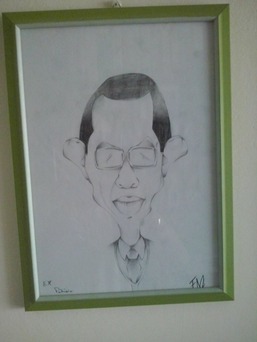 Felipe84789846's tweet photo. Caricatura di mio babbo https://t.co/BCyzXtknoV