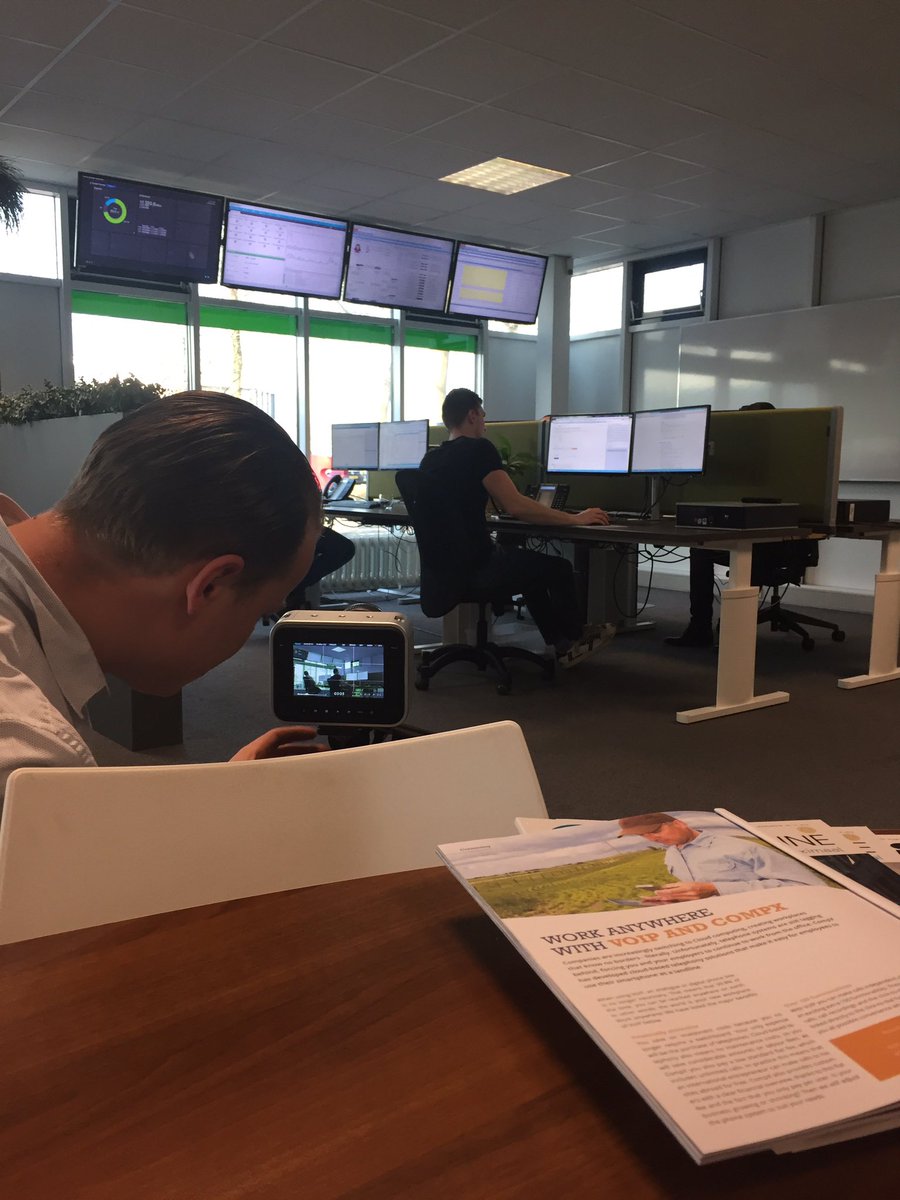 CompXOnline's tweet image. Vanmiddag is @PlayupVideo komen filmen voor @OmroepTilburg. Het filmpje wordt op 4 januari getoond bij bort.nl. #nieuwjaar