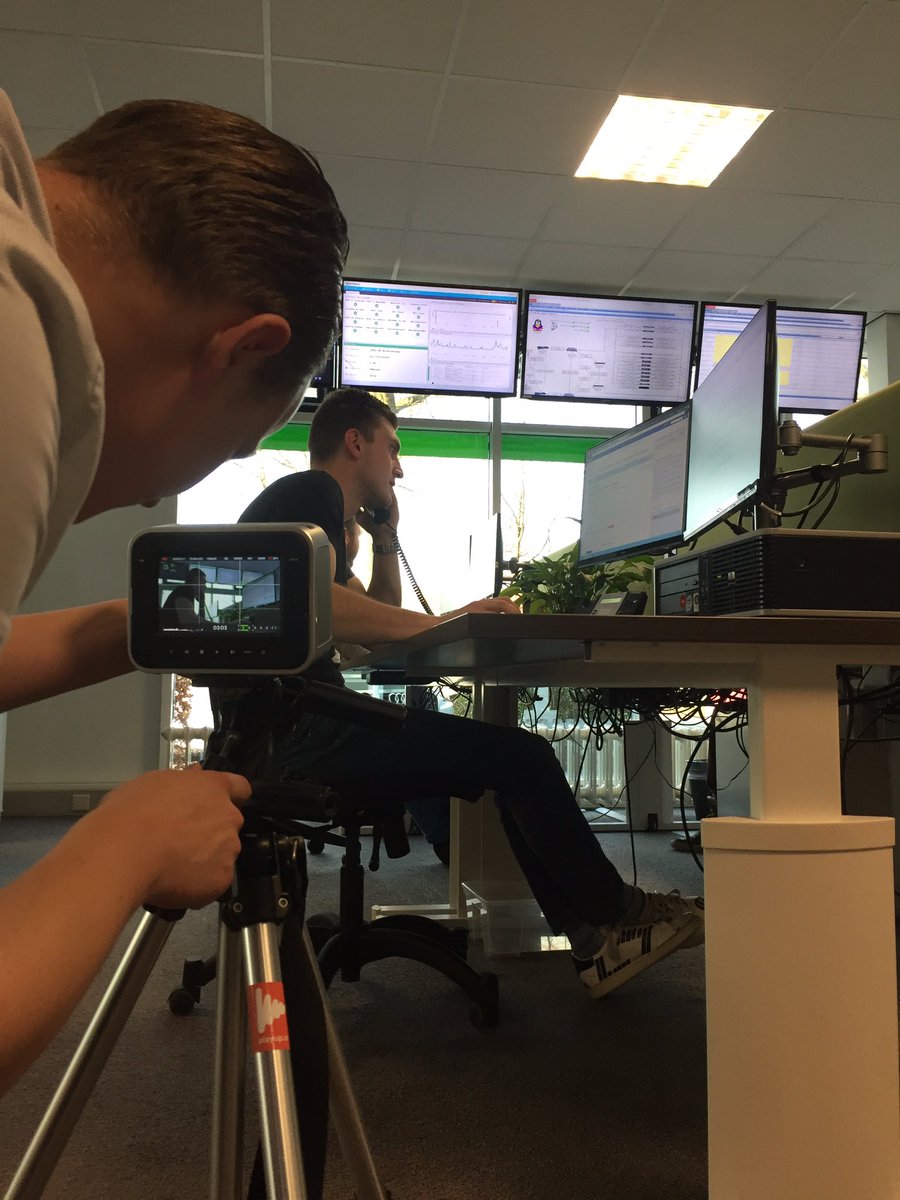 CompXOnline's tweet image. Vanmiddag is @PlayupVideo komen filmen voor @OmroepTilburg. Het filmpje wordt op 4 januari getoond bij bort.nl. #nieuwjaar