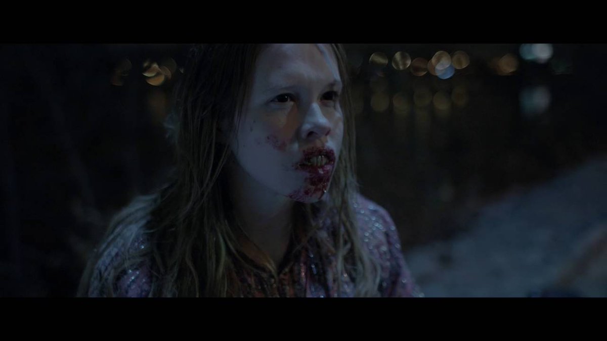 longhalloweenth's tweet image. The Lure หนังนางเงือกกินคนของโปแลนด์ ที่เล่าถึง Golden และ Silver เงือกพี่น้องที่เข้ามาทำงานในคาบาเร่ต์และแอบหลงรักมนุษย์