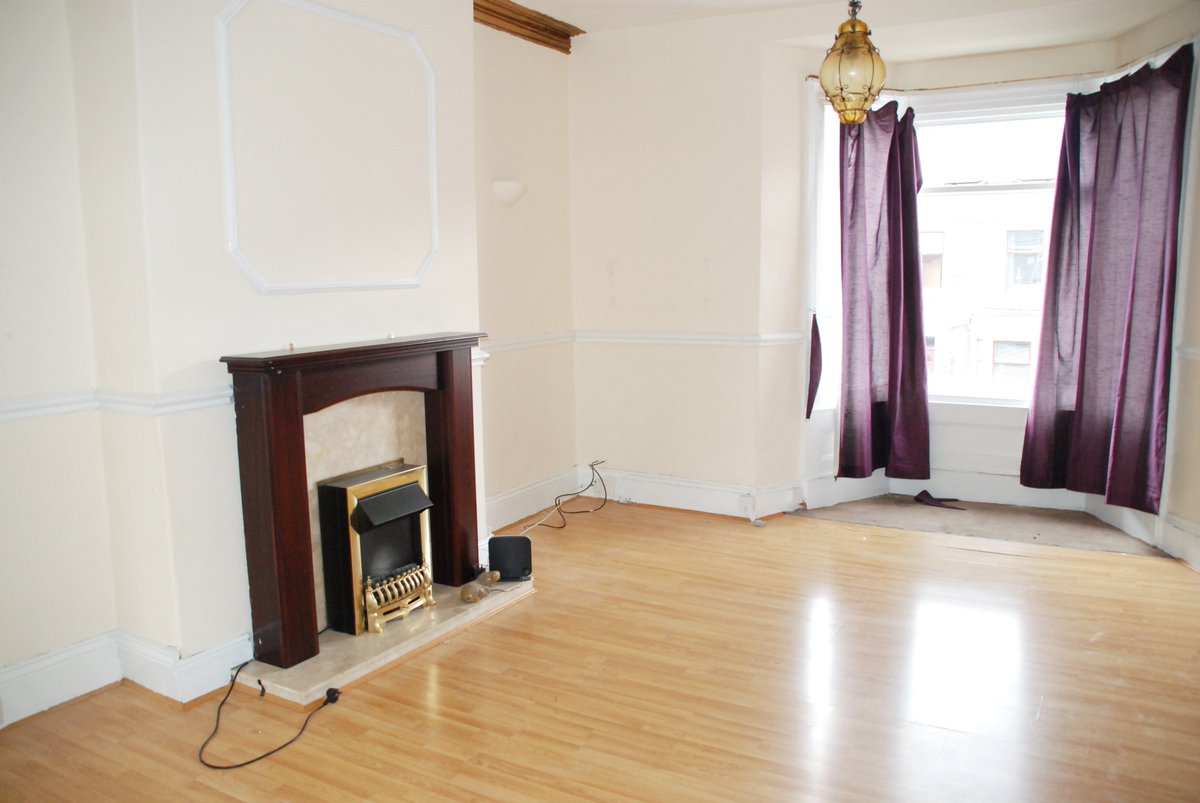 Holmes and Hunters tweet media