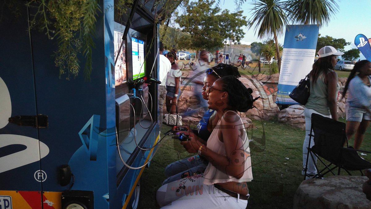 KostaGames's tweet image. #FMPJamboree
#FunMasters 
#PES2017
#MKX 
#KostaGames
#LifestyleGaming
#OwnTheGame