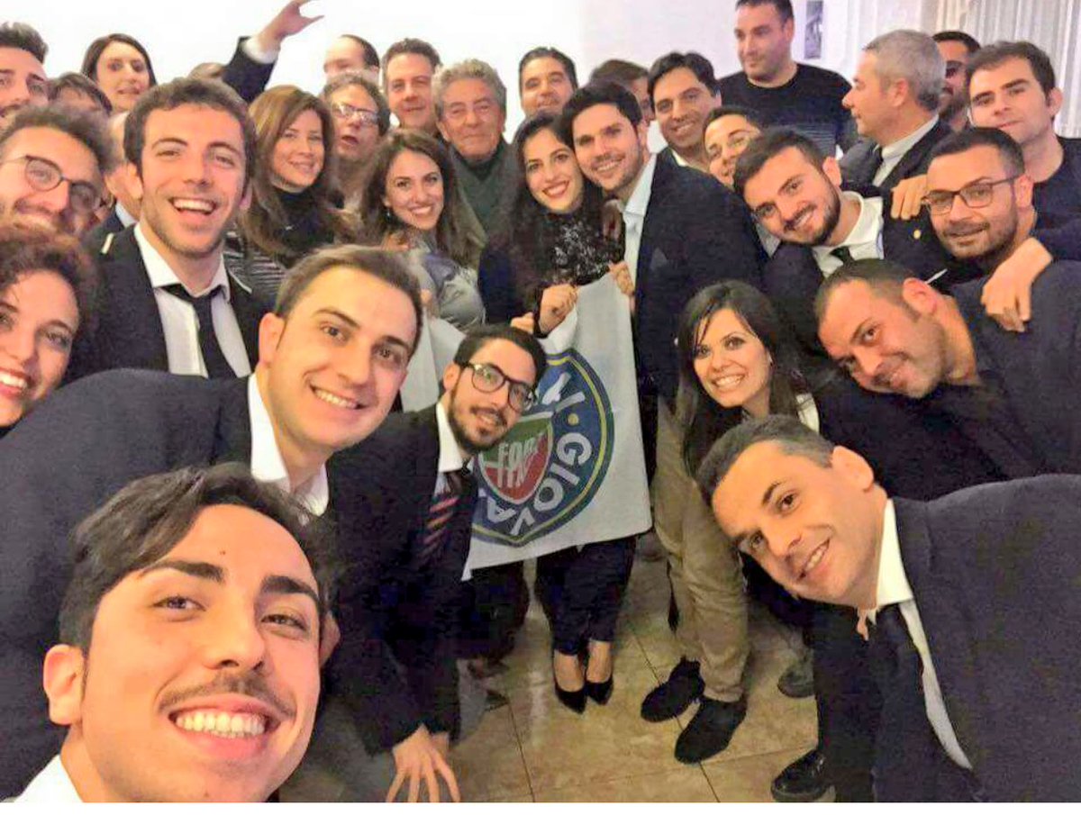 #NonCifermiamomai tradizionale #ScambiodiAuguri anche a #Ravenna #Bitonto #BassoFriuli #Pergusa @AngieCalabria <a href="/forza_italia/">Forza Italia</a> <a href="/IlMattinale/">Il Mattinale</a>