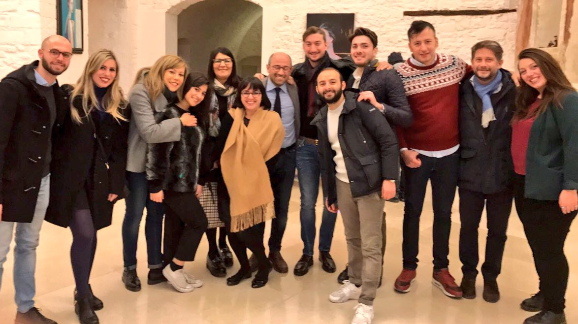 fi_giovani's tweet photo. #NonCifermiamomai tradizionale #ScambiodiAuguri anche a #Ravenna #Bitonto #BassoFriuli #Pergusa @AngieCalabria @forza_italia @IlMattinale https://t.co/rjr14CKGTV