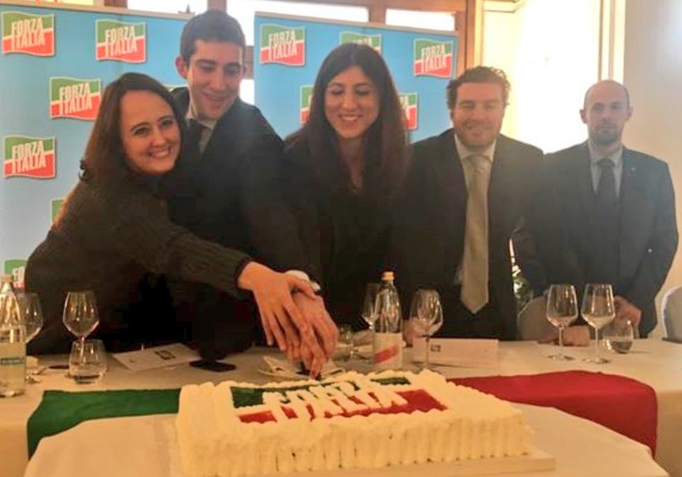 fi_giovani's tweet photo. #NonCifermiamomai tradizionale #ScambiodiAuguri anche a #Ravenna #Bitonto #BassoFriuli #Pergusa @AngieCalabria @forza_italia @IlMattinale https://t.co/rjr14CKGTV