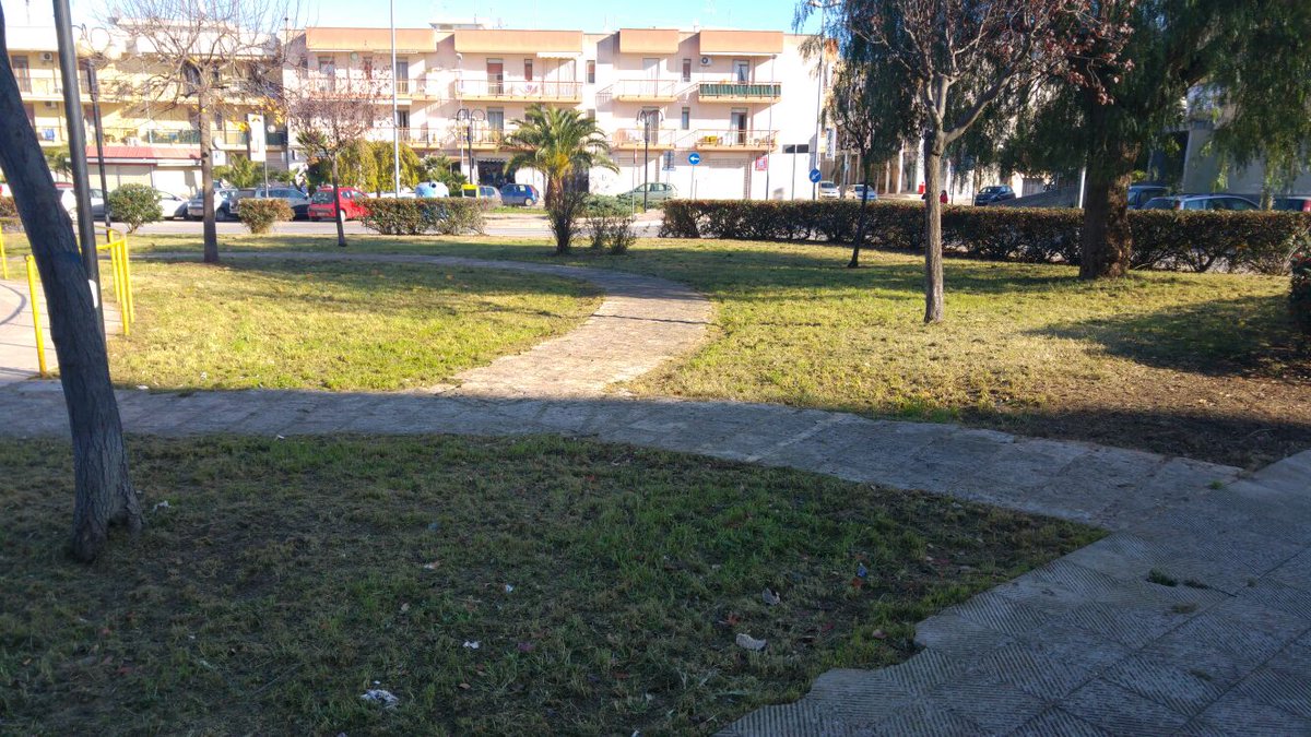 #M5S #Noicattaro Questo è solo l'ultimo degli interventi di decoro urbano in paese goo.gl/5qLSi6
Un paese pulito curato, da vivere