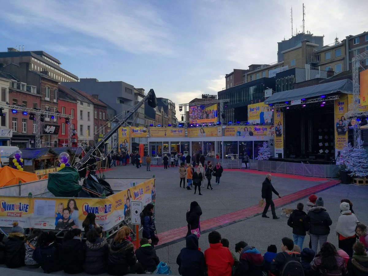 gaetanhellemans's tweet photo. On a été faire un petit coucou. #VivaForLife #Vivacite #RTBFtv #Telesambre https://t.co/qt3Pgc2A1l