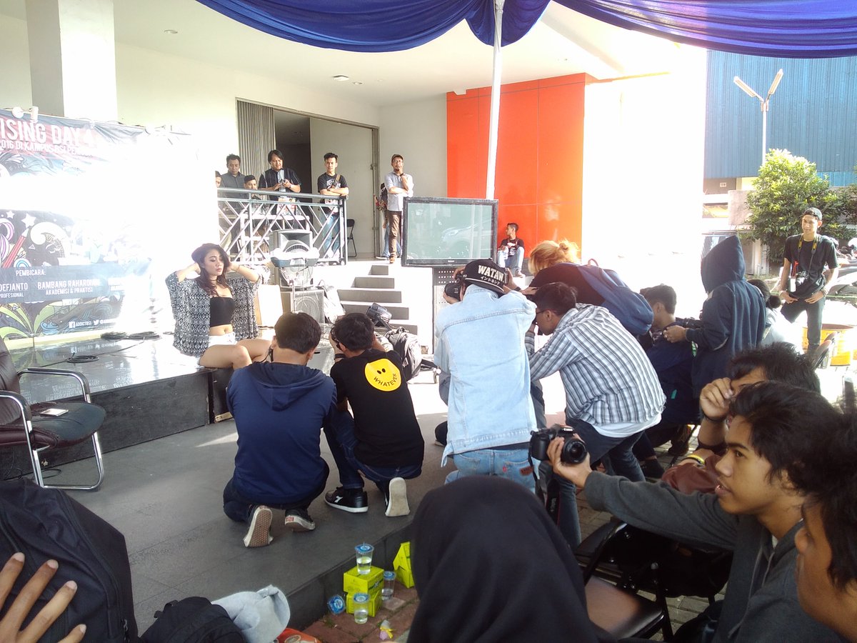 AD Day BSI tweet media