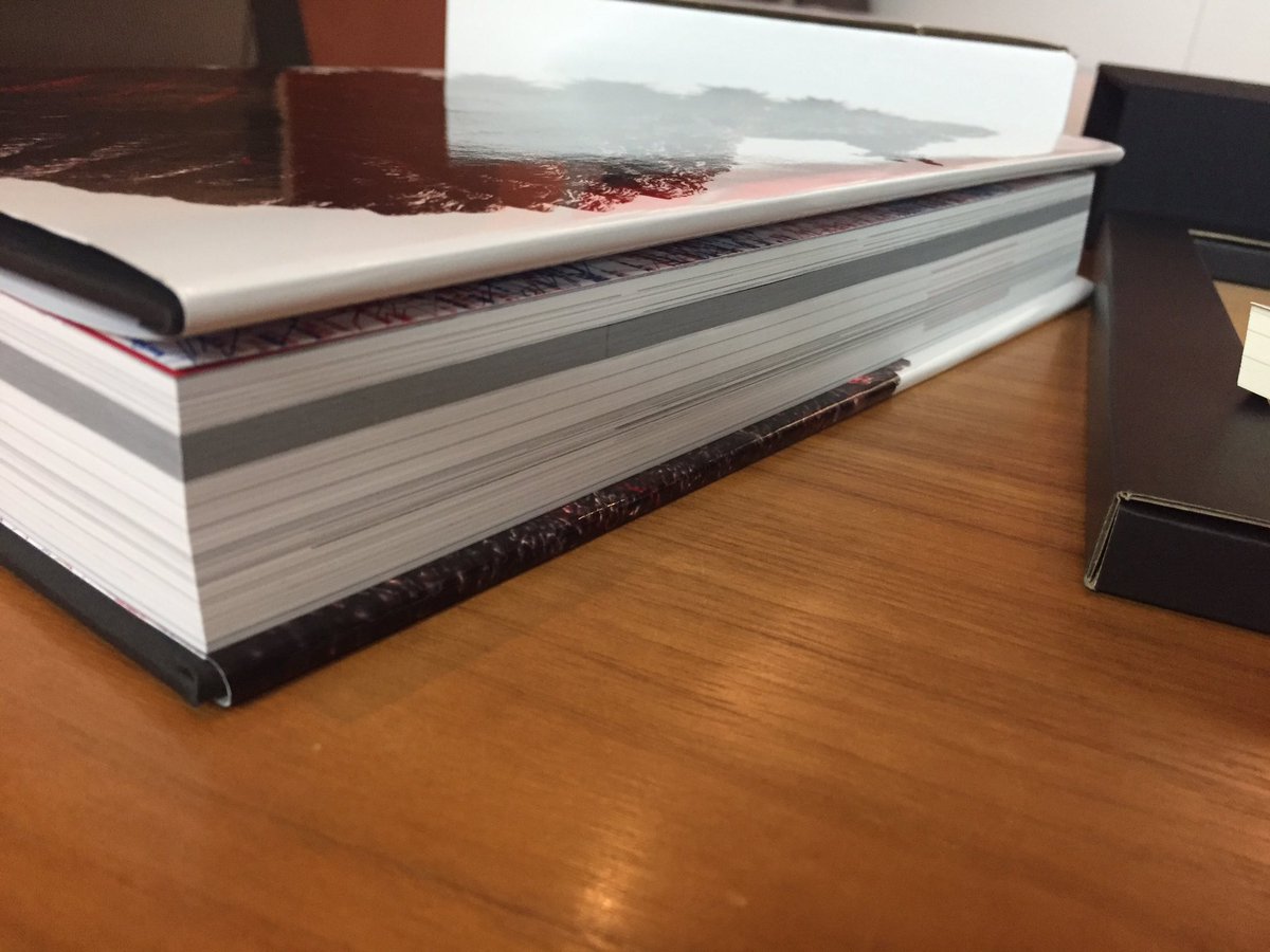 株式会社カラー ジ アート オブ シン ゴジラ 厚い 厚いしか言えない 大変長らくお待たせしておりますが 期待してお待ちくださいませ シン ゴジラ シンゴジラ