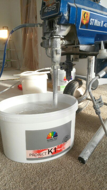 Daar gaan we weer. Plafonds spuiten met <a href="/global_paint/">Global Paint Professional</a> project K1 #mooispul #spuitwerk