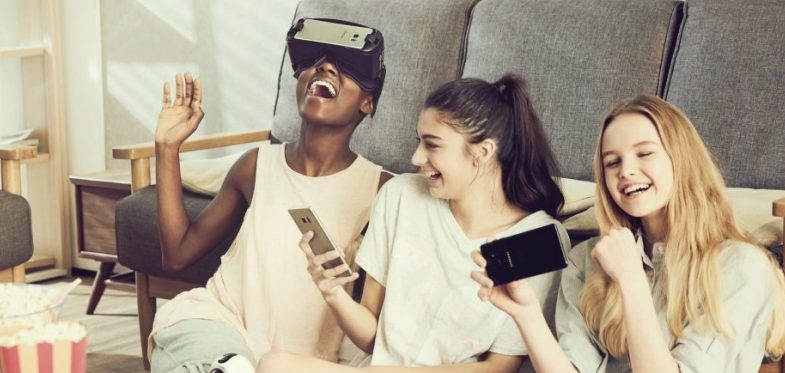 SamsungDE's tweet photo. #Samsung präsentiert die Trends für 2017, die den Alltag in Zukunft gestalten werden: https://t.co/h8njnyWjxU #Superhumans #VirtualRealitiy https://t.co/FnOf9c6aPM