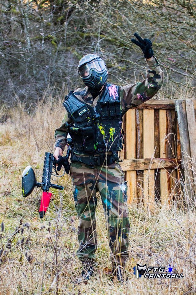 FTGpaintball52's tweet photo. Dernière partie de l'année 2016. 
On se donne rendez-vous en Janvier pour éliminer les quelques kilos en trop dû au foi gras ! https://t.co/NDlBR5uRWV