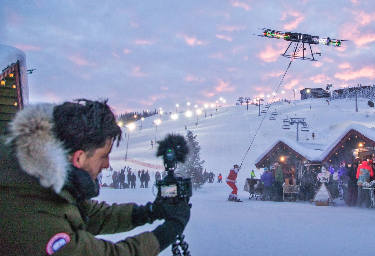 Jessewelle's tweet image. HUMAN FLYING DRONE VIDEO DROPS 8am EST🎅🏼 @CaseyNeistat channel.