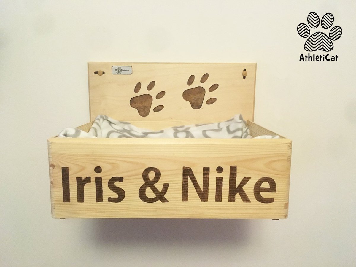 AthletiCatShop's tweet photo. 🎁  Iris and Nike are going to relax a lot this Christmas 🎁 #AthletiCat #furniture4cats #CatsOfTwitter #cats https://t.co/09XgQ5G3CW