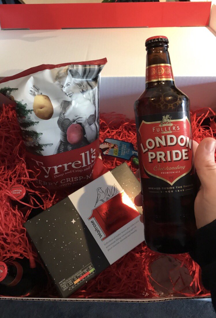 matttimms_'s tweet photo. Christmas delivery to the office from @London_Pride! Best day ever! Thank you so much :) https://t.co/RorJhQ1dXX