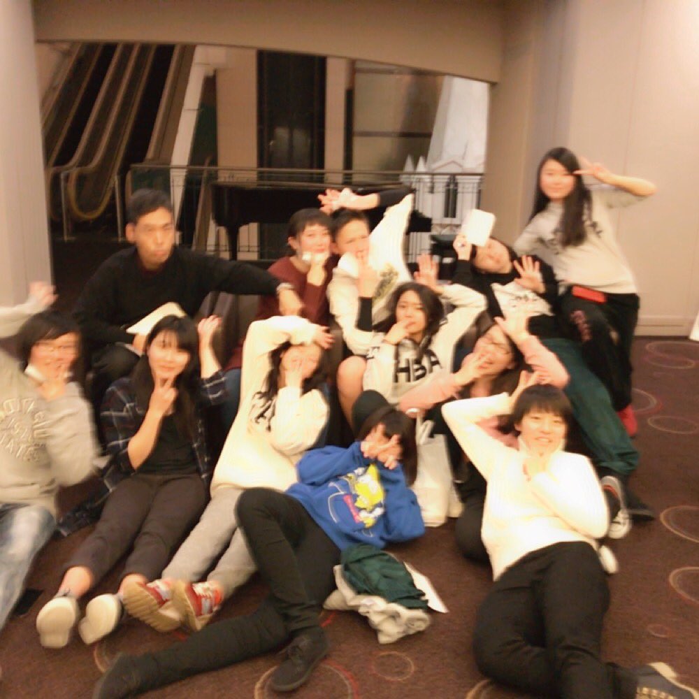 kuchi17biru's tweet photo. うえだ せんせい 💋

なにかと ちょっかい かけながらも
パシャリ 📷 https://t.co/BKc1wGNlCc