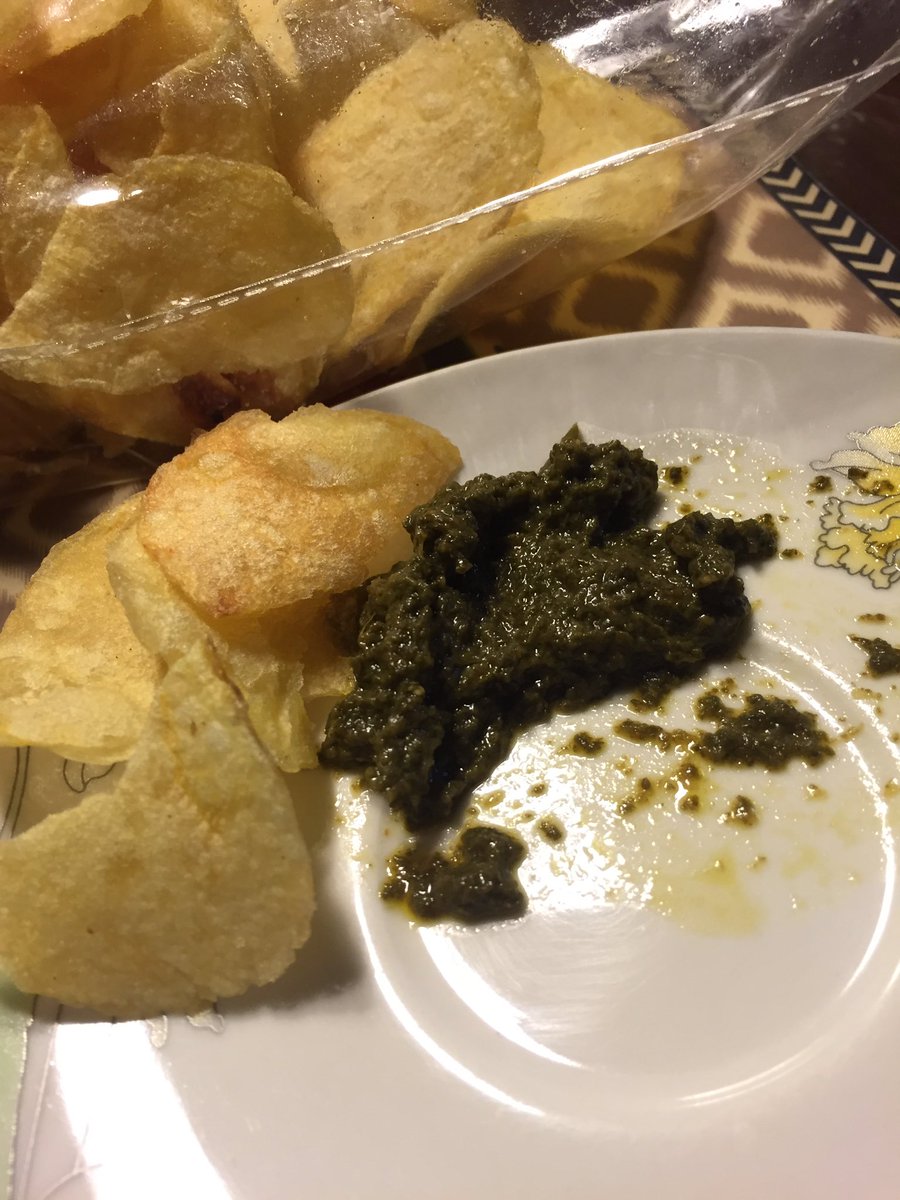 FarooqAleena's tweet photo. Spinach and Crisps anyone??? #weirdcombinations https://t.co/xb7FZEbQbR