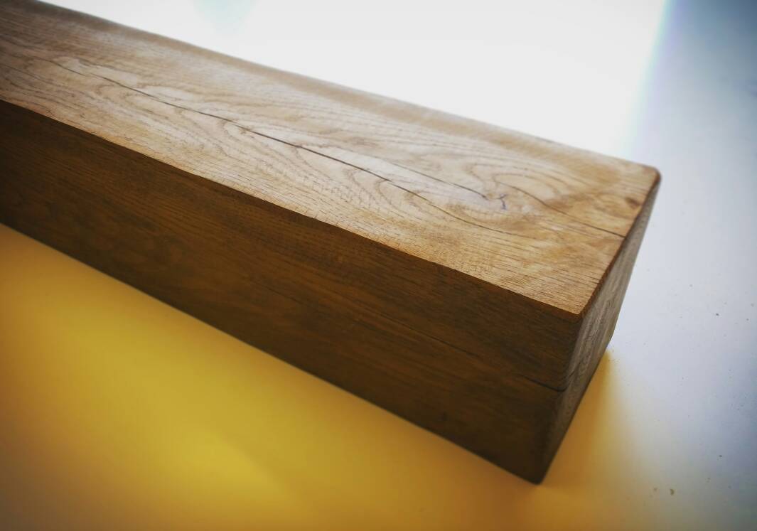 OakfieldBeams's tweet photo. #mediumoak wax finish on this #Mantle. Ready for delivery https://t.co/tyqdpPywlb