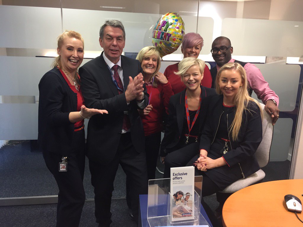 crowe_gillian's tweet photo. And elvis (I mean jay) has left the building😩live and best wishes from 0944 https://t.co/EmJSIlG9zc