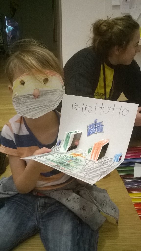 TessaWaite's tweet photo. Drop in creative workshops @ArtesMundi #liveguides #fun #Christmas https://t.co/lF2b1KMeqJ