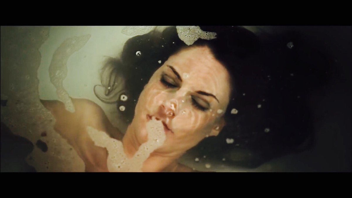 I love my best friend and I love this video!!!💛🎥🔝<a href="/aglaja_amado/">Aglaja Amadò</a> <a href="/maxibmaxib/">MAXI B</a> youtu.be/kUCdIVQsWgA