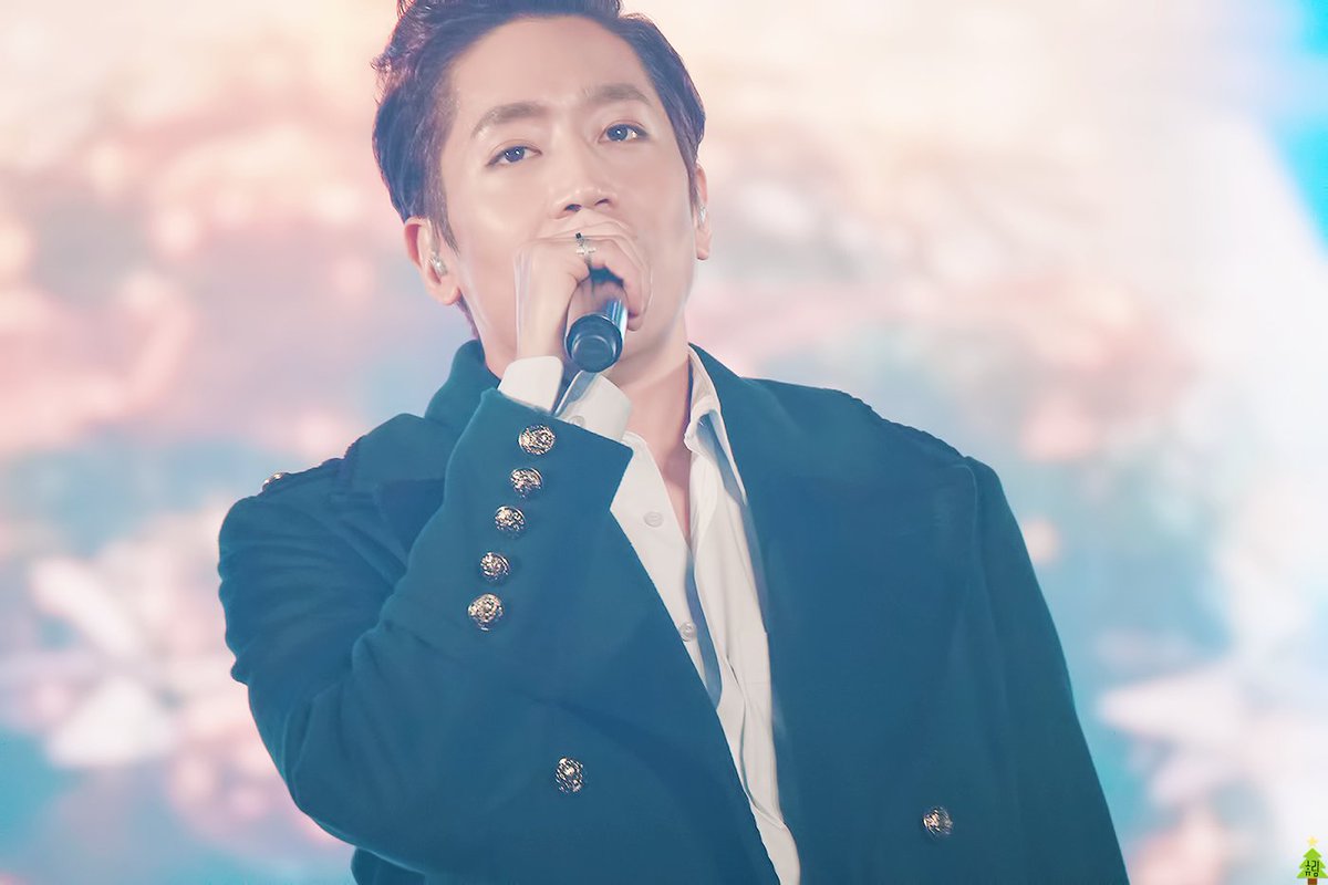 hyurim_forest's tweet photo. 161218 #신화콘서트 #신화 #에릭 
https://t.co/a5Qu2Wx3x5
https://t.co/gkBjdZq5lo https://t.co/G0bxwIiALk