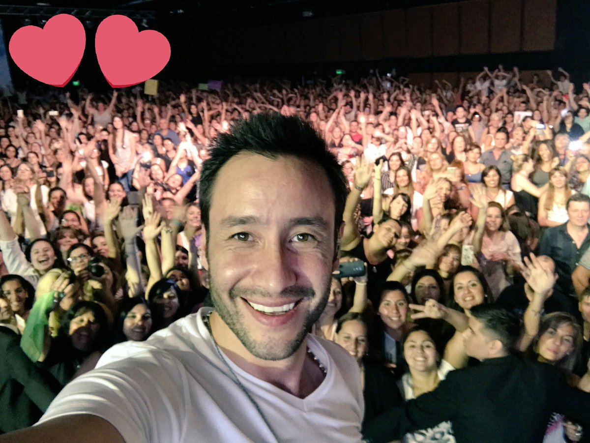 Fc_TCL's tweet photo. @LucianoPereyra anoche en Rosario 😘 https://t.co/CTjxE3Du3J