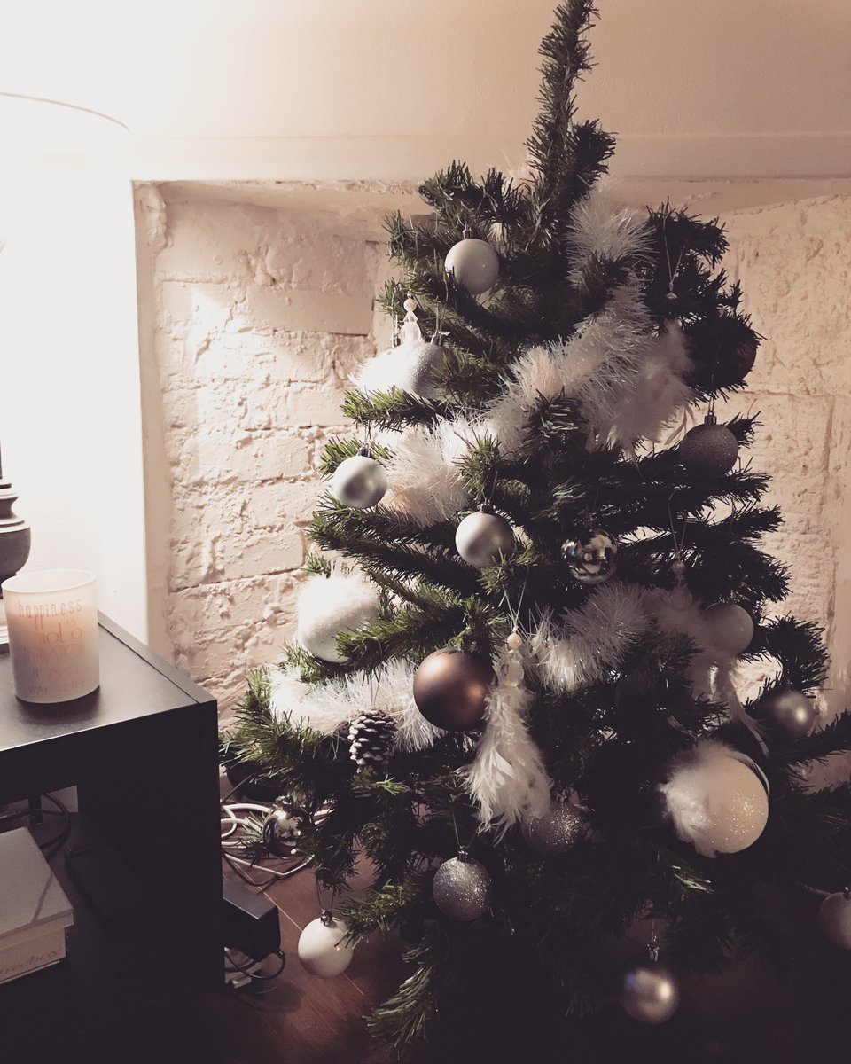 la_causette_B's tweet photo. Je vous souhaite une douce soirée ... plus que quelques jours avant Noël ! 
https://t.co/SU0vFto6Yg https://t.co/UQO0VQDSaf
