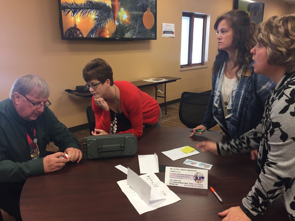 DrKellyFromKS's tweet image. Breakout EDU at #swprsc inservice. #MerryChristmasEveryone