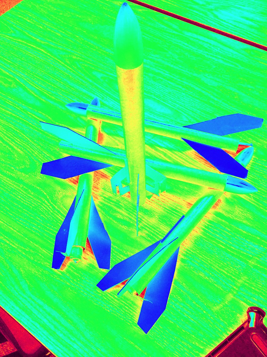 TigerSTEM386's tweet photo. Testing some @pitscoed #Rocktes here @Smsvcs1 #SMSroars #Newton #NASA @volusiaschools #GotSTEM #FormationFlying https://t.co/c5I63jP2CX