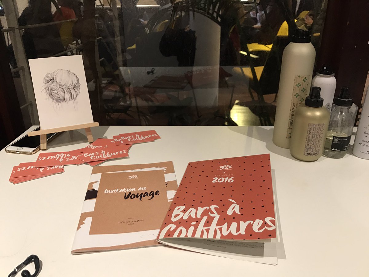 TrousseauParis's tweet photo. At @ParisPionnieres je débute par une mise en beauté avec Hélène chef-coiffeuse @365coiffures 😃👍🏻💇🏻 ! #bienêtre cc @ChristelleGe #LevéeFonds https://t.co/iIhLxkK6Xo