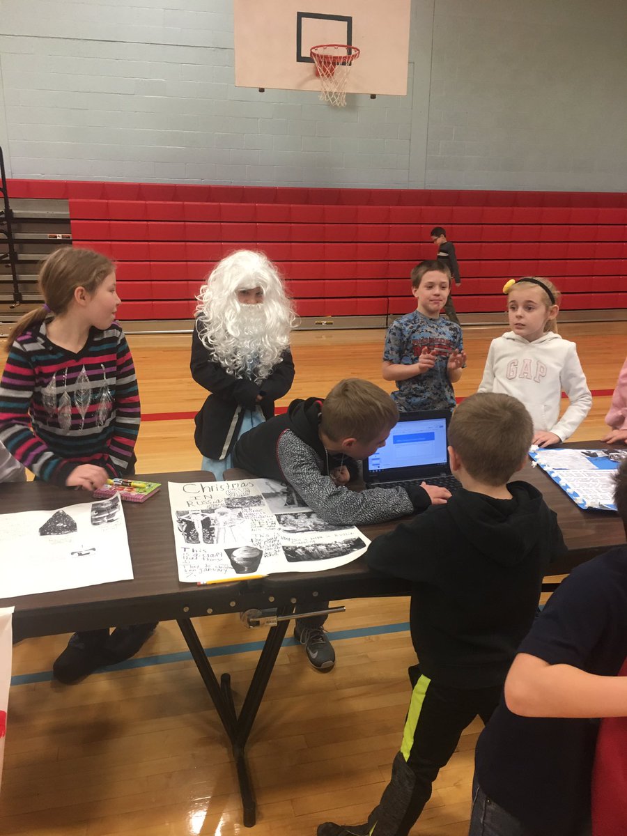 JLyndel's tweet image. PBL presentation day for Christmas Around the World projects @RidgedalePride1 with Miss Maison #balancedlearning @staton_sam @bsquaredgolf